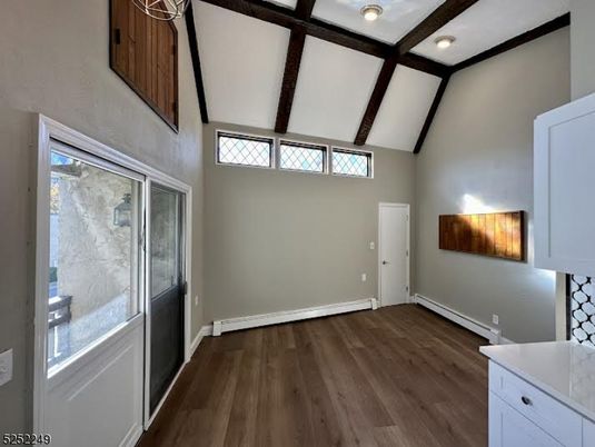 Empty room, Interior, Wooden Beams, Wood Texture Flooring