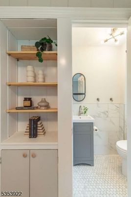 Bathroom, Interior, Marble Walls