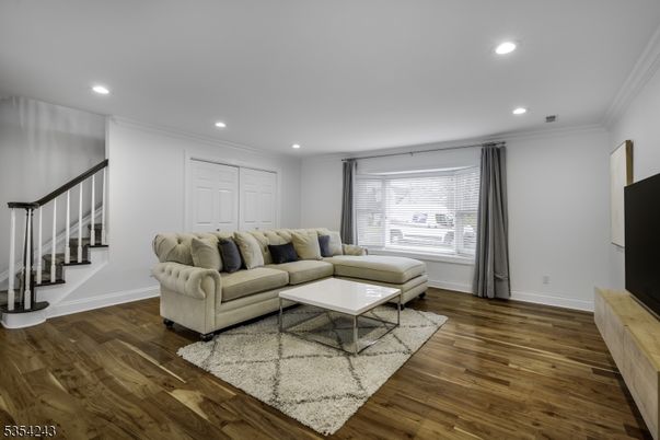 Interior, Living room, Recessed Lighting, Wood Texture Flooring