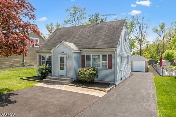 Detached Garage, Exterior