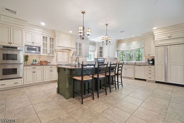 Chandelier, Interior, Kitchen, Recessed Lighting, Stainless Steel Appliances