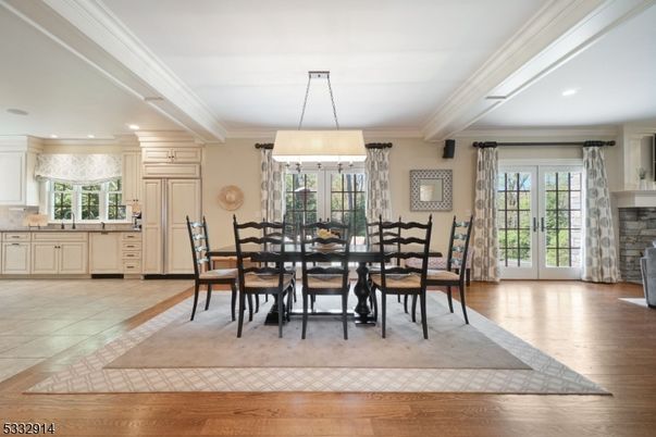 Dining room, Interior, Kitchen, Pendant Lights, Recessed Lighting, Wood Texture Flooring