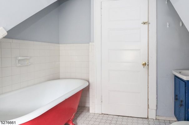 Bathroom, Free Standing Baths, Interior