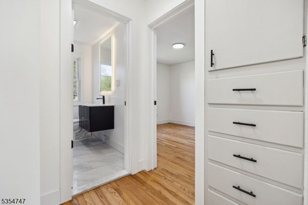 Bathroom, Interior, Recessed Lighting, Wood Texture Flooring