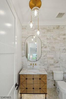 Bathroom, Interior, Pendant Lights