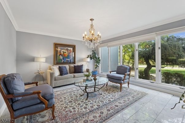 Chandelier, Interior, Living room