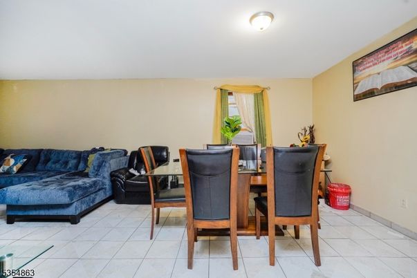 Dining room, Interior
