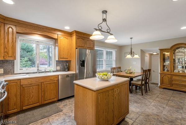 Dining room, Interior, Kitchen, Pendant Lights, Recessed Lighting, Stainless Steel Appliances