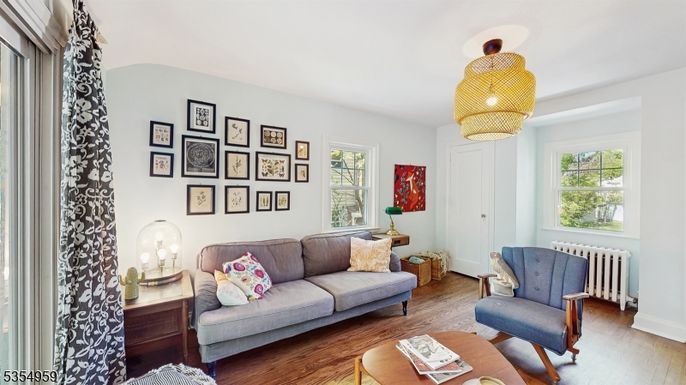Interior, Living room, Pendant Lights, Wood Texture Flooring