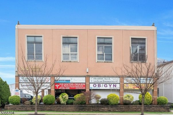 Exterior, Facade, None