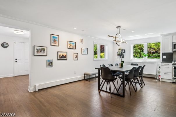 Chandelier, Dining room, Interior, Kitchen, Pendant Lights, Recessed Lighting, Wood Texture Flooring