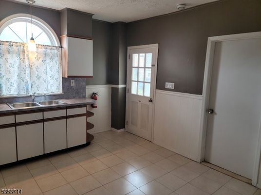 Interior, Kitchen, Pendant Lights