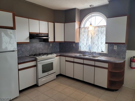 Interior, Kitchen, Pendant Lights