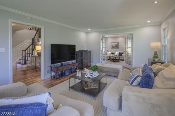 Interior, Living room, Recessed Lighting, Wood Texture Flooring