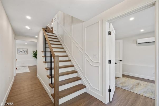 Interior, Recessed Lighting, Wood Texture Flooring