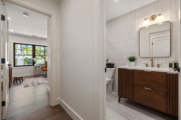 Bathroom, Interior, Recessed Lighting, Wood Texture Flooring