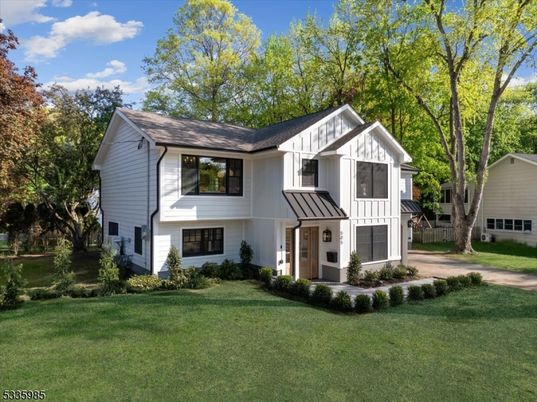 Backyard, Exterior, Facade, Farmhouse