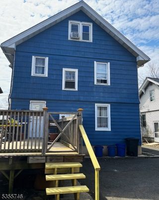 Exterior, Facade, Queen Anne Victorian