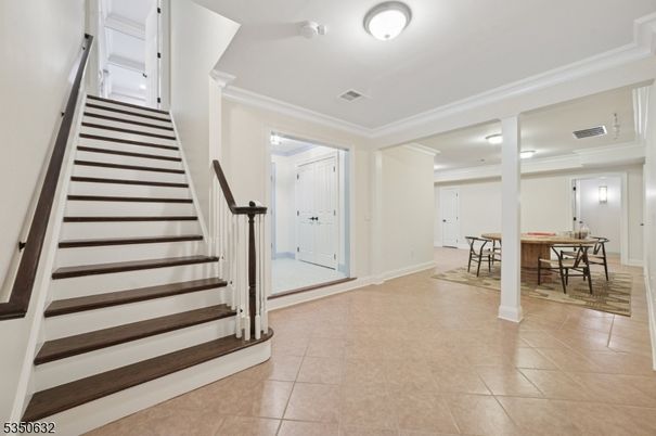 Dining room, Interior