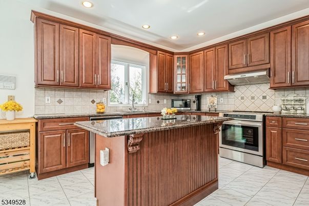 Interior, Kitchen, Marble, Recessed Lighting, Stainless Steel Appliances