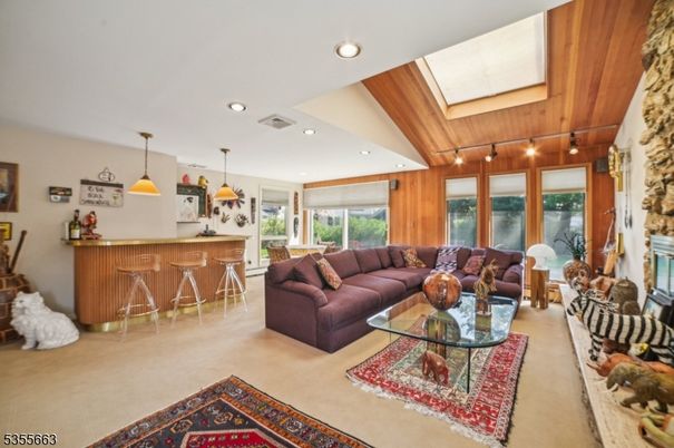 Interior, Living room, Pendant Lights, Recessed Lighting