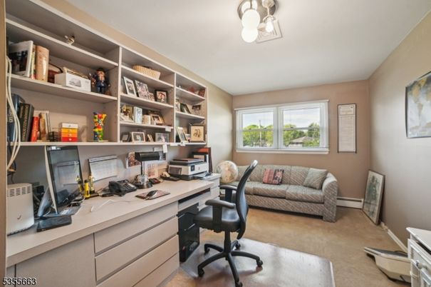 Home Office, Interior