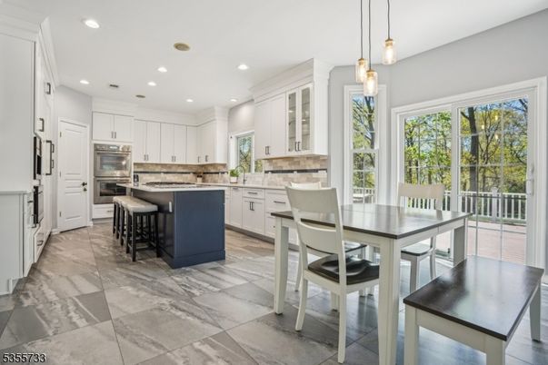 Dining room, Interior, Kitchen, Pendant Lights, Recessed Lighting, Stainless Steel Appliances