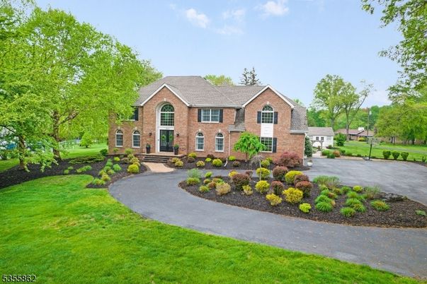 Backyard, Exterior, Facade, Brick Facade, French Provincial
