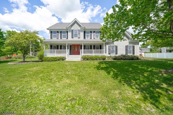 Backyard, Exterior, Facade, Farmhouse