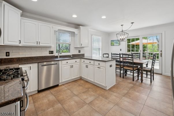 Dining room, Interior, Kitchen, Pendant Lights, Recessed Lighting