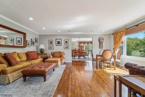 Chandelier, Dining room, Interior, Living room, Recessed Lighting, Wood Texture Flooring