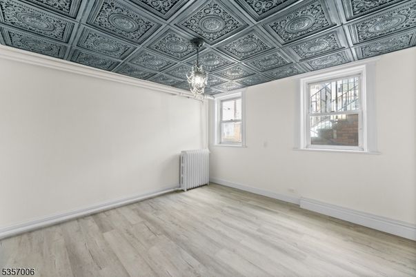Empty room, Interior, Pendant Lights, Wood Texture Flooring