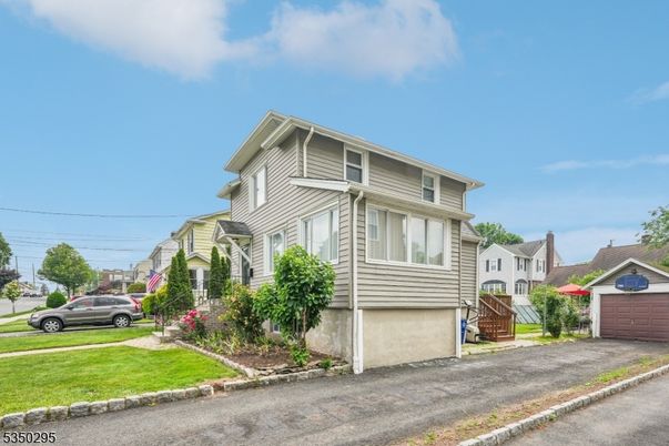 Detached Garage, Exterior, Facade, American Foursquare