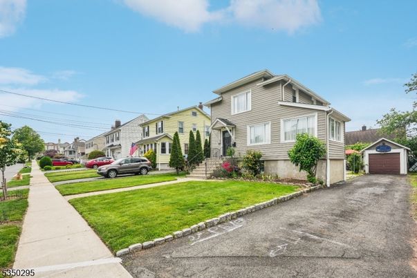 Detached Garage, Exterior, Facade, American Craftsman