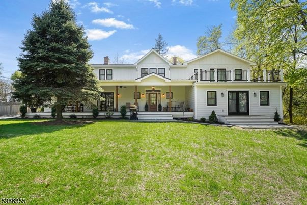 Backyard, Exterior, Facade, Farmhouse
