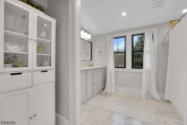 Bathroom, Interior, Marble, Recessed Lighting