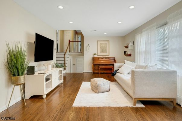 Interior, Living room, Piano, Recessed Lighting, Wood Texture Flooring