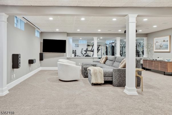 Fitness Equipment, Interior, Living room, Recessed Lighting