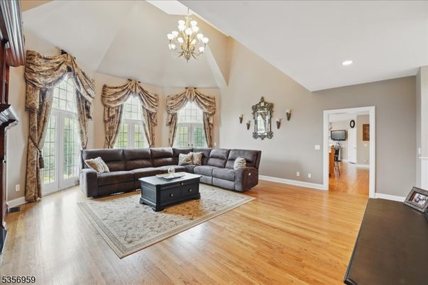 Chandelier, Interior, Living room, Recessed Lighting, Wood Texture Flooring