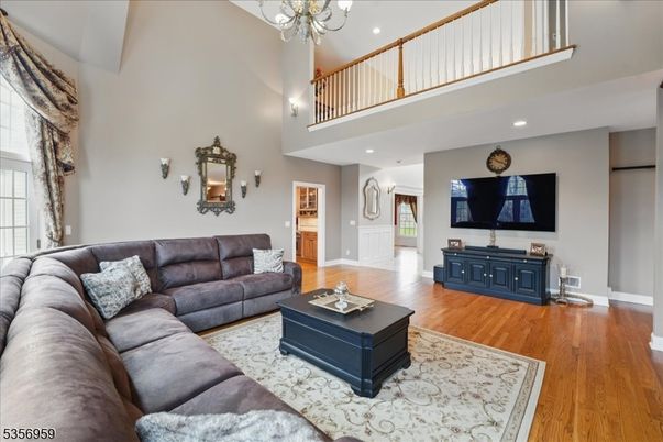Chandelier, Interior, Living room, Recessed Lighting, Wood Texture Flooring