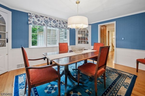 Dining room, Interior, Wood Texture Flooring