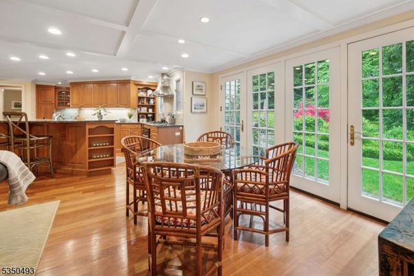 Dining room, Interior, Kitchen, Recessed Lighting, Wood Texture Flooring