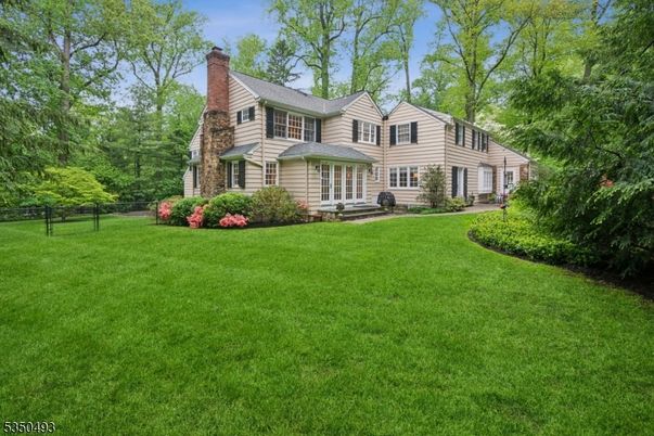 Backyard, Exterior, Facade, Queen Anne Victorian