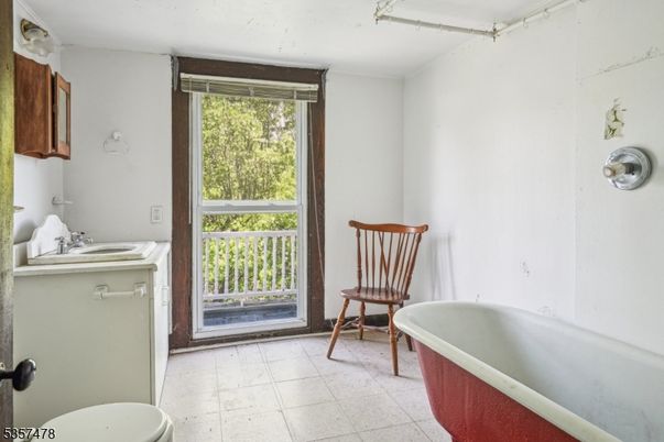 Bathroom, Free Standing Baths, Interior