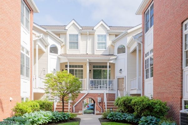 Exterior, Facade, Brick Facade, Queen Anne Victorian