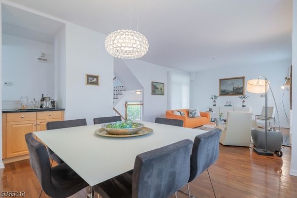 Chandelier, Dining room, Interior, Living room, Pendant Lights, Wood Texture Flooring