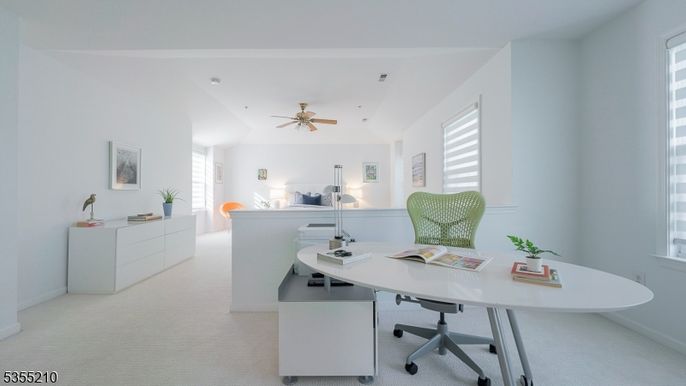 Home Office, Interior