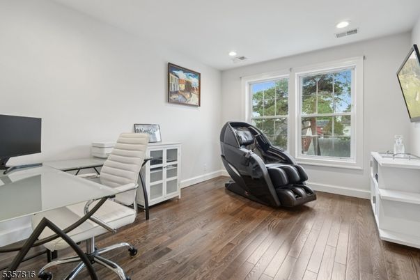 Home Office, Interior, Recessed Lighting, Wood Texture Flooring