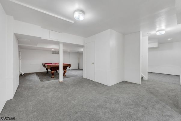 Billiard Table, Game Room, Interior