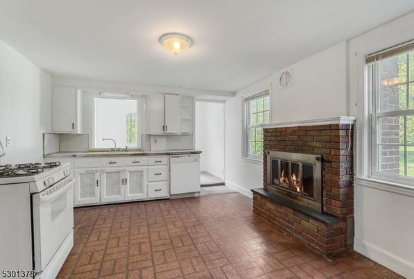 Fireplace, Interior, Kitchen